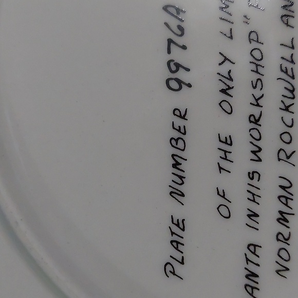 Norman Rockwell Christmas 1984 Collector's Plate Santa In His Workshop - Picture 3 of 3